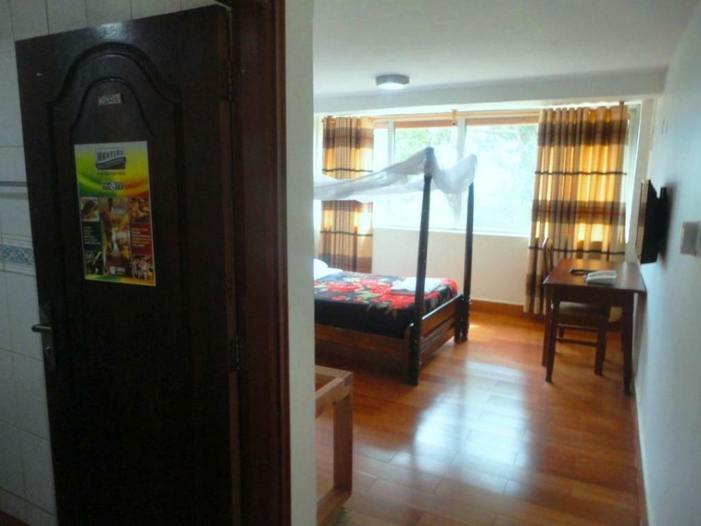 Entebbe Flight Motel Exterior foto