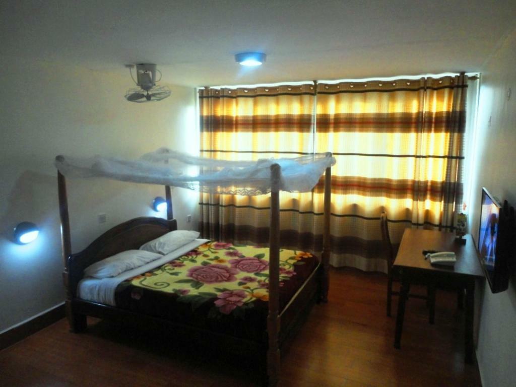 Entebbe Flight Motel Exterior foto