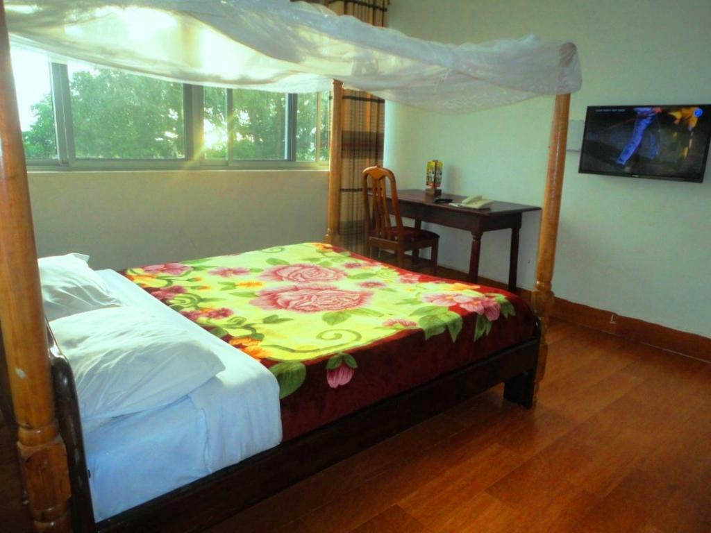Entebbe Flight Motel Exterior foto