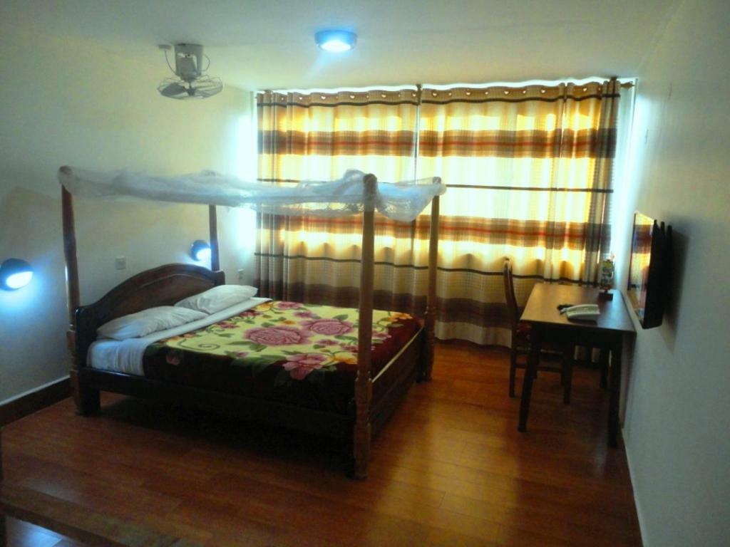 Entebbe Flight Motel Exterior foto