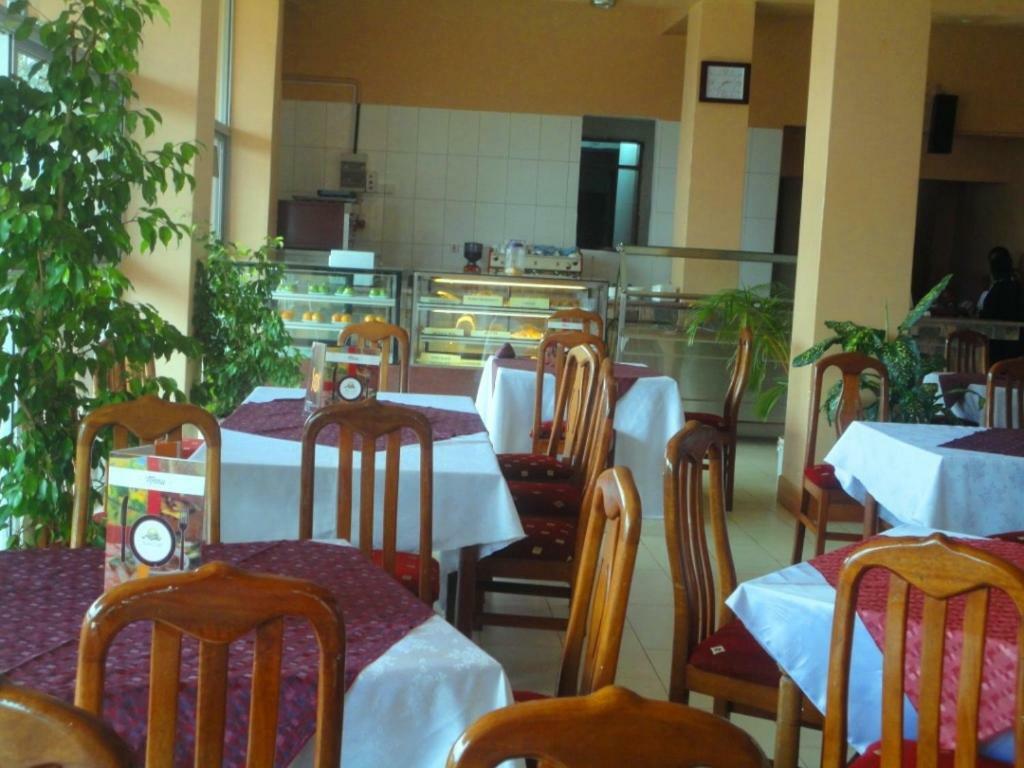 Entebbe Flight Motel Exterior foto